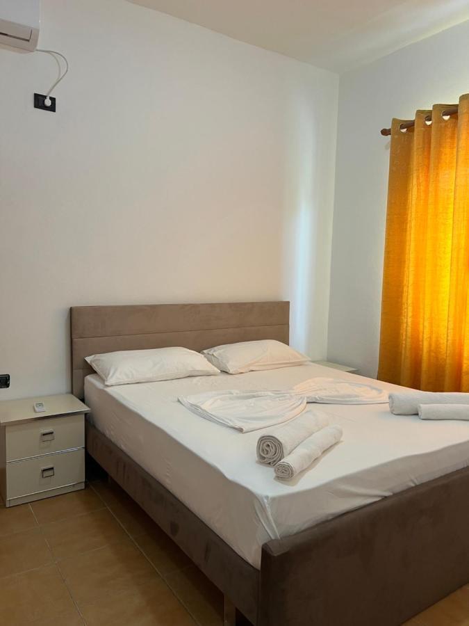 Hotel Athina Велипойе Экстерьер фото