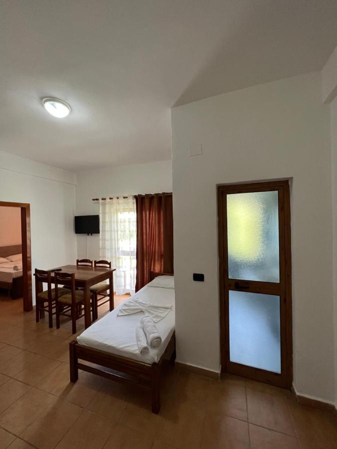 Hotel Athina Велипойе Экстерьер фото