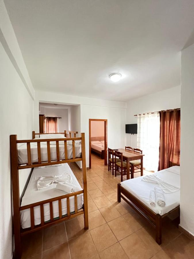 Hotel Athina Велипойе Экстерьер фото