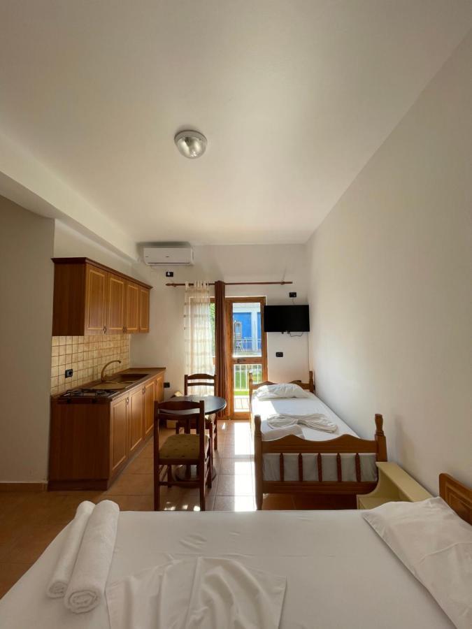 Hotel Athina Велипойе Экстерьер фото