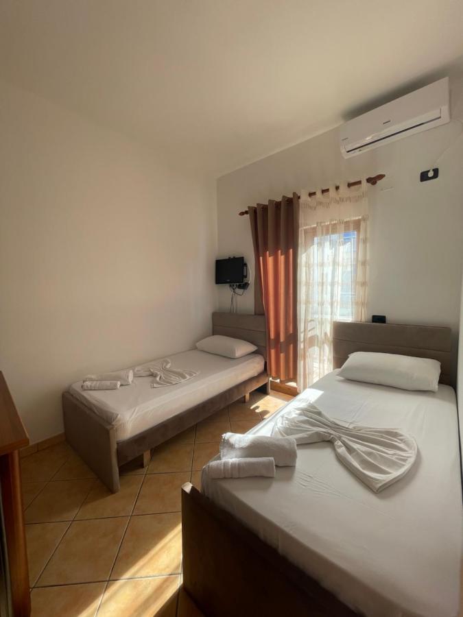 Hotel Athina Велипойе Экстерьер фото