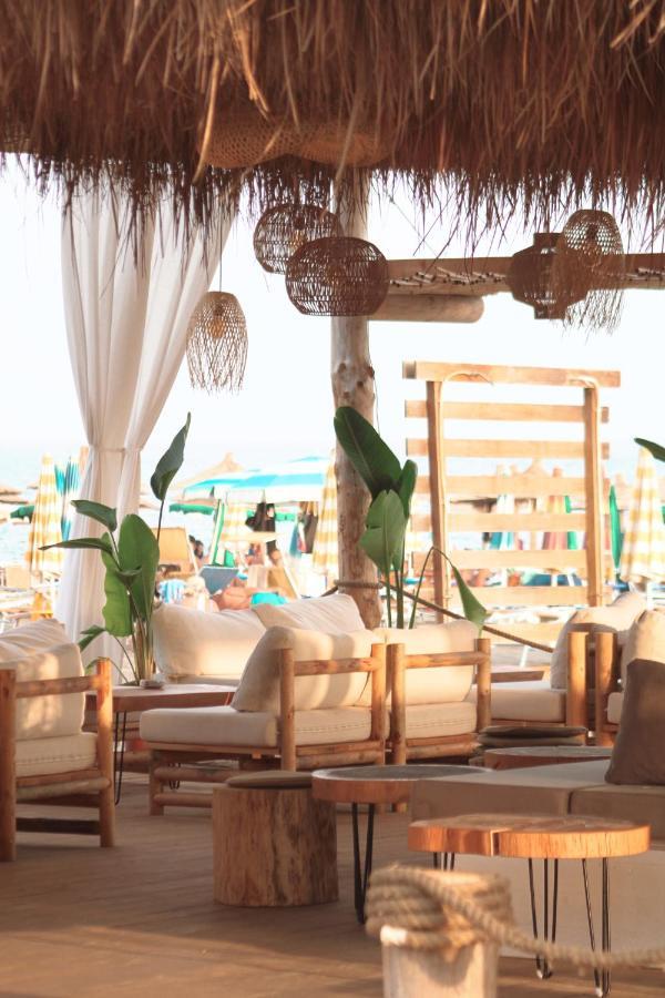 Hotel Athina Велипойе Экстерьер фото